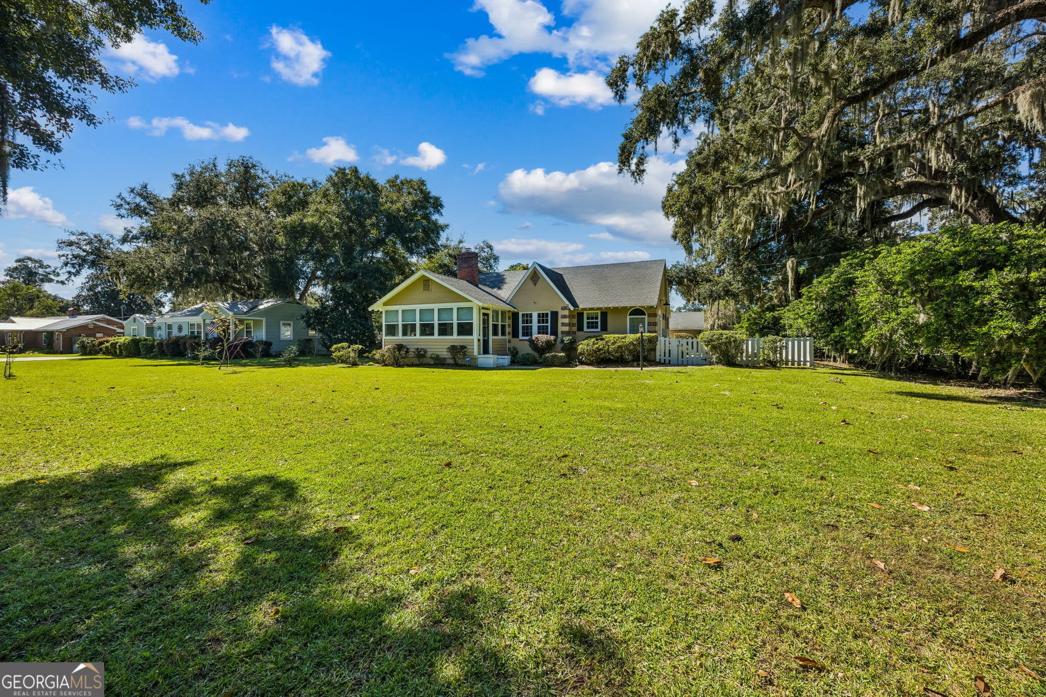 4 bedroom, 2 bathroom, 1,631 sq ft single family residence for sale at 607 Norris Street, St. Marys, GA 31558 — photo 6