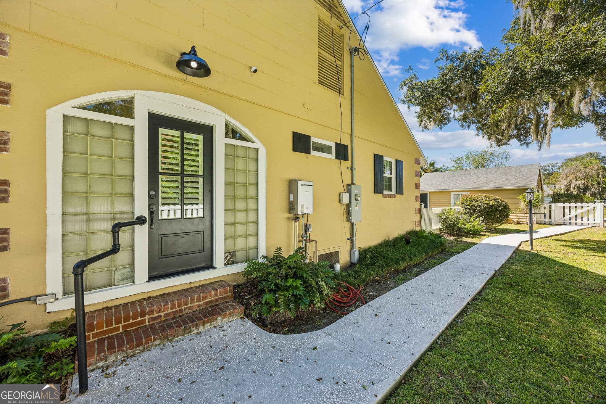 4 bedroom, 2 bathroom, 1,631 sq ft single family residence for sale at 607 Norris Street, St. Marys, GA 31558 — photo 7