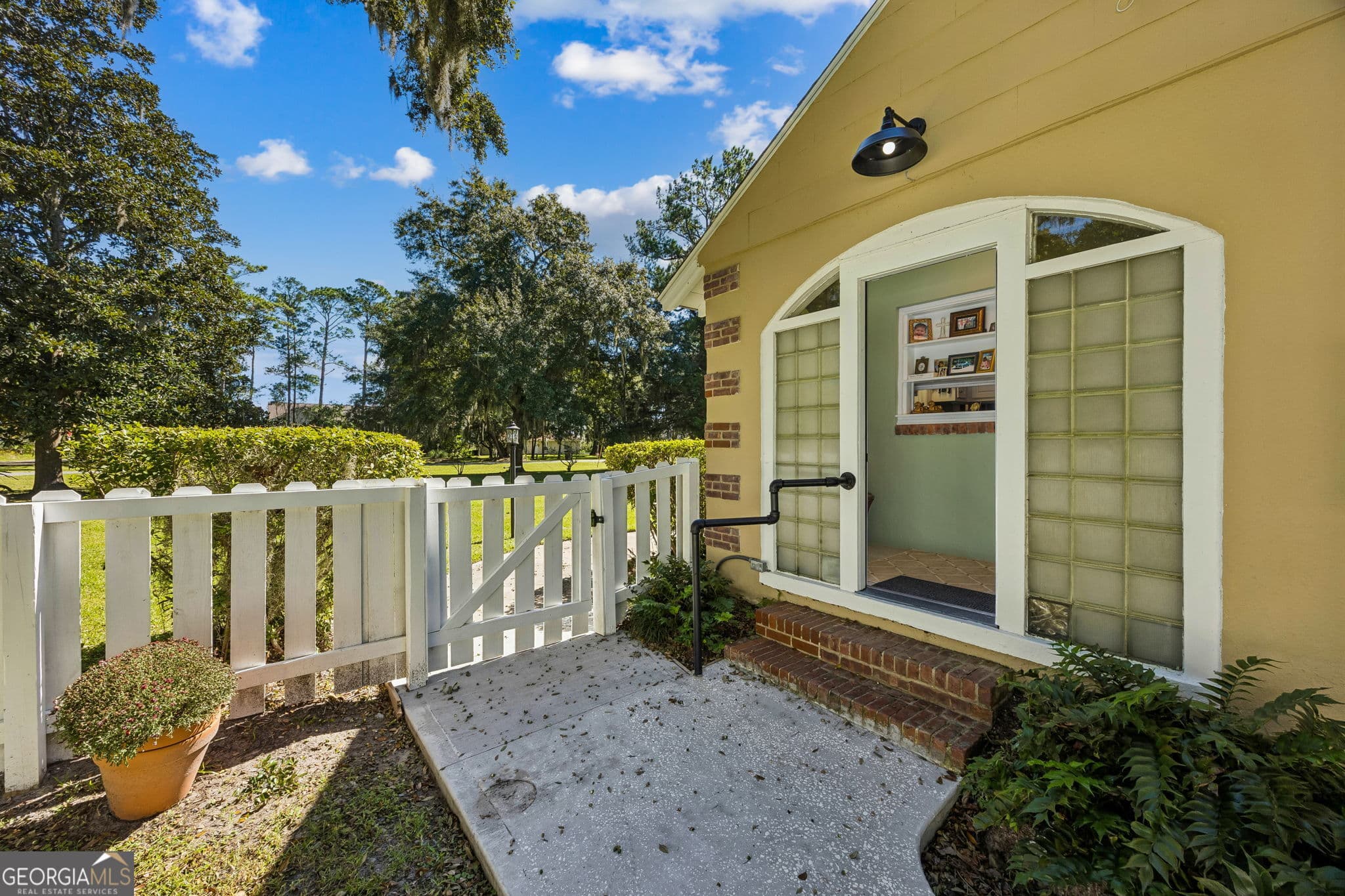 4 bedroom, 2 bathroom, 1,631 sq ft single family residence for sale at 607 Norris Street, St. Marys, GA 31558 — photo 9
