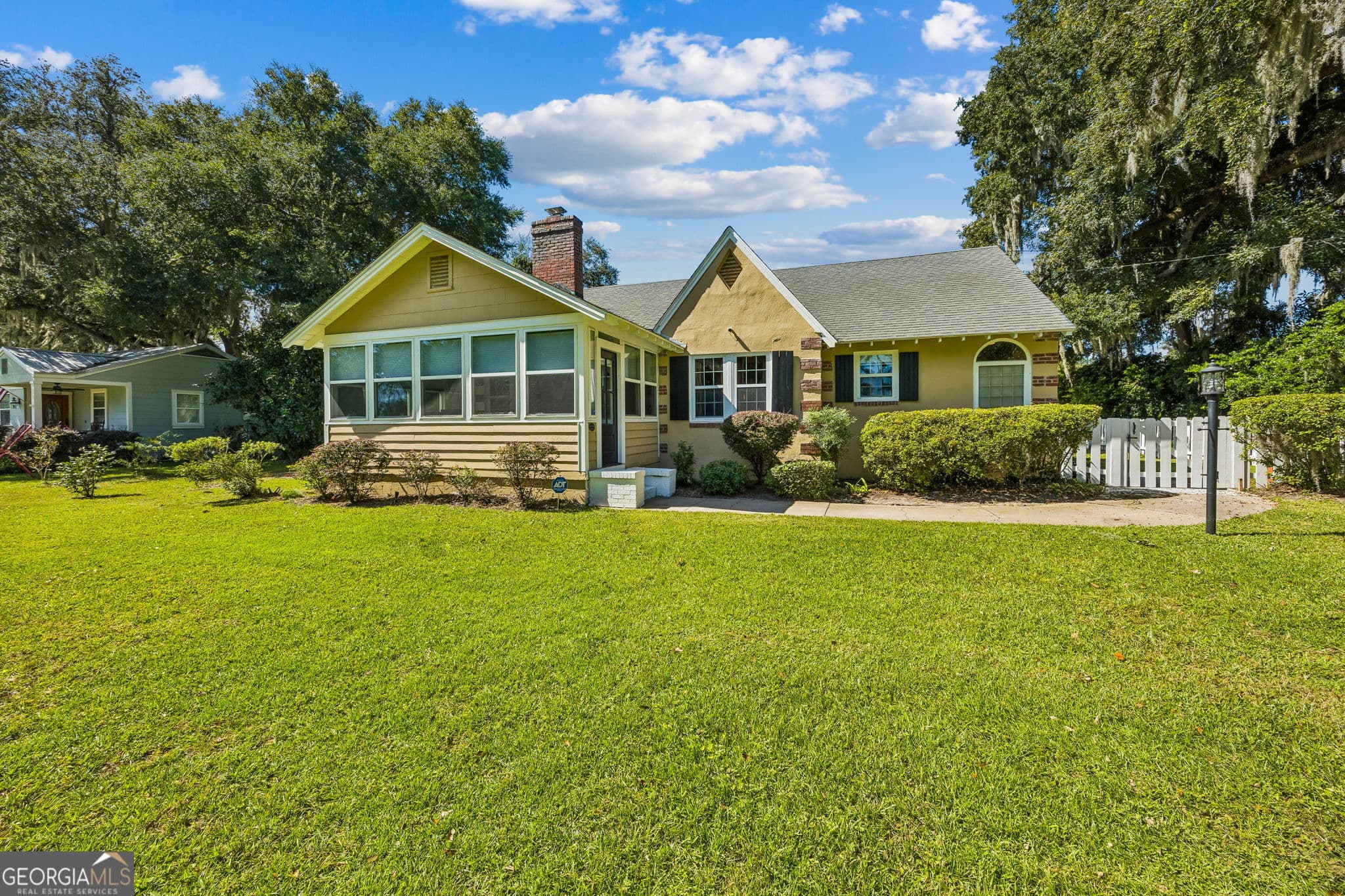 4 bedroom, 2 bathroom, 1,631 sq ft single family residence for sale at 607 Norris Street, St. Marys, GA 31558 — photo 4