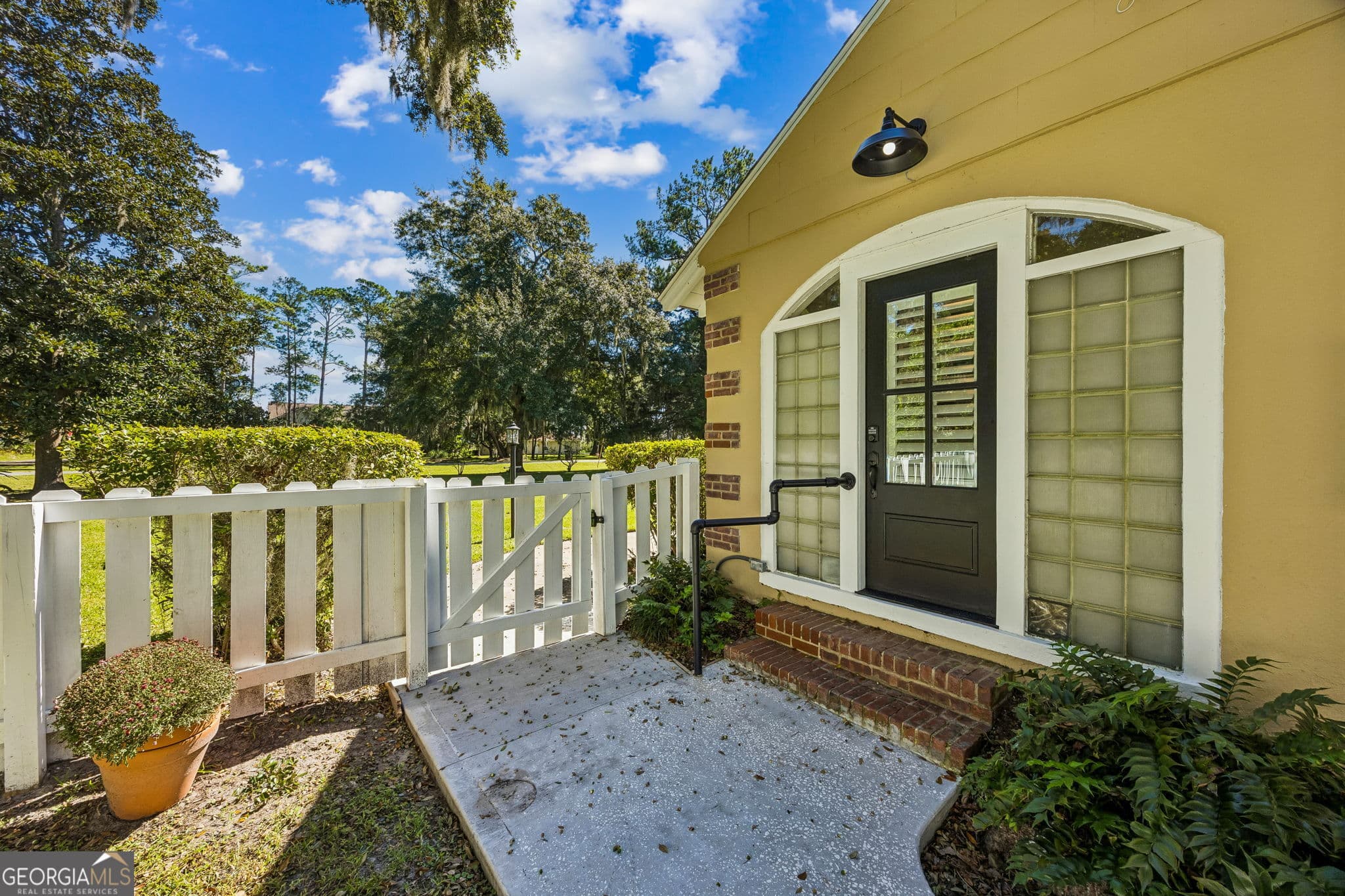 4 bedroom, 2 bathroom, 1,631 sq ft single family residence for sale at 607 Norris Street, St. Marys, GA 31558 — photo 8