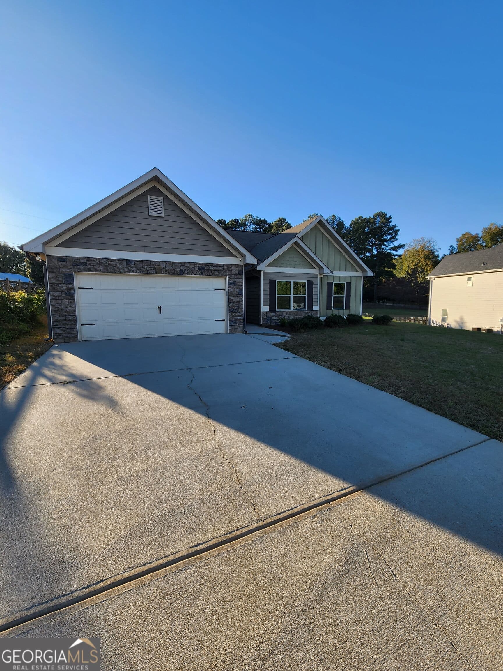 4 bedroom, 2 bathroom, 2,036 sq ft single family residence for sale at 30 Bridgemill Drive, Douglasville, GA 30134 — photo 2