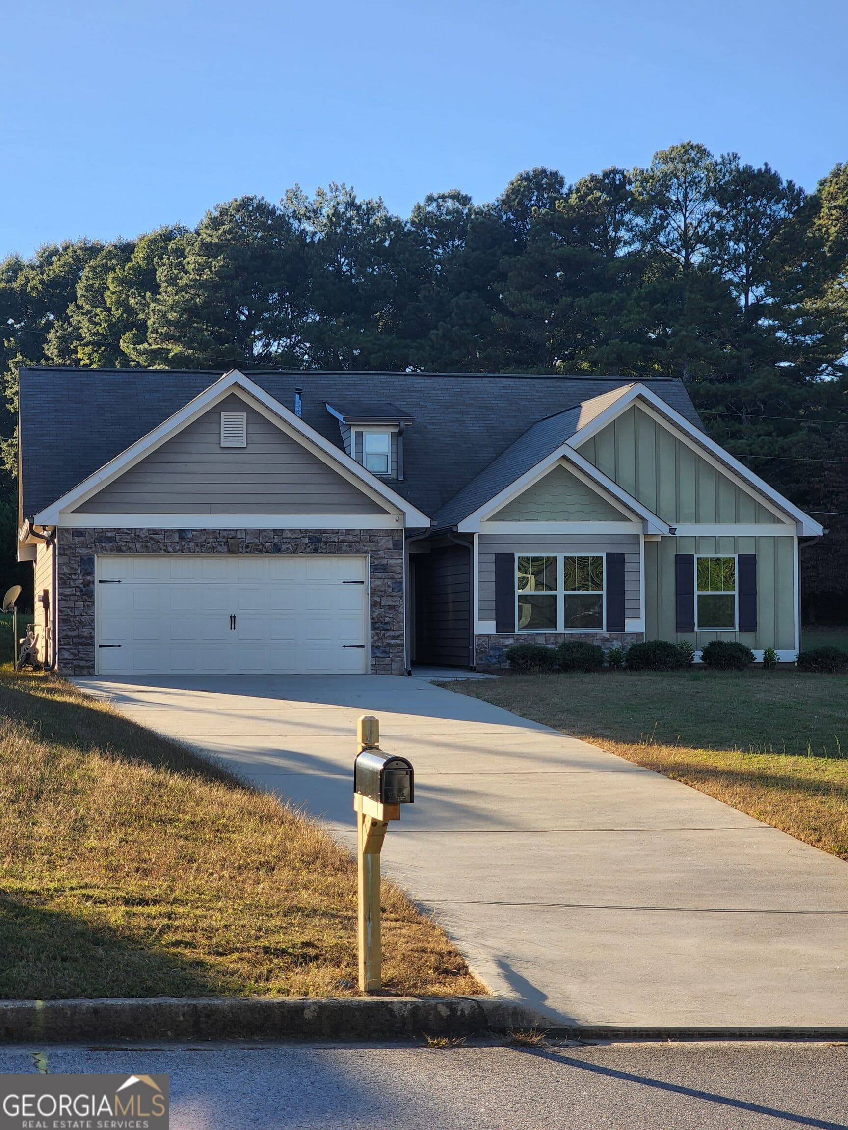 4 bedroom, 2 bathroom, 2,036 sq ft single family residence for sale at 30 Bridgemill Drive, Douglasville, GA 30134 — photo 1 of 27