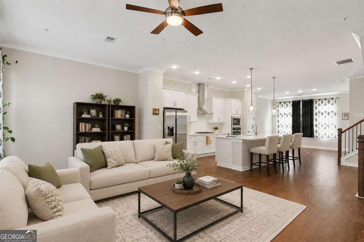 4 bedroom, 3.5 bathroom, 2,364 sq ft townhouse for sale at 495 Ashbury Drive, Roswell, GA 30076 — photo 6