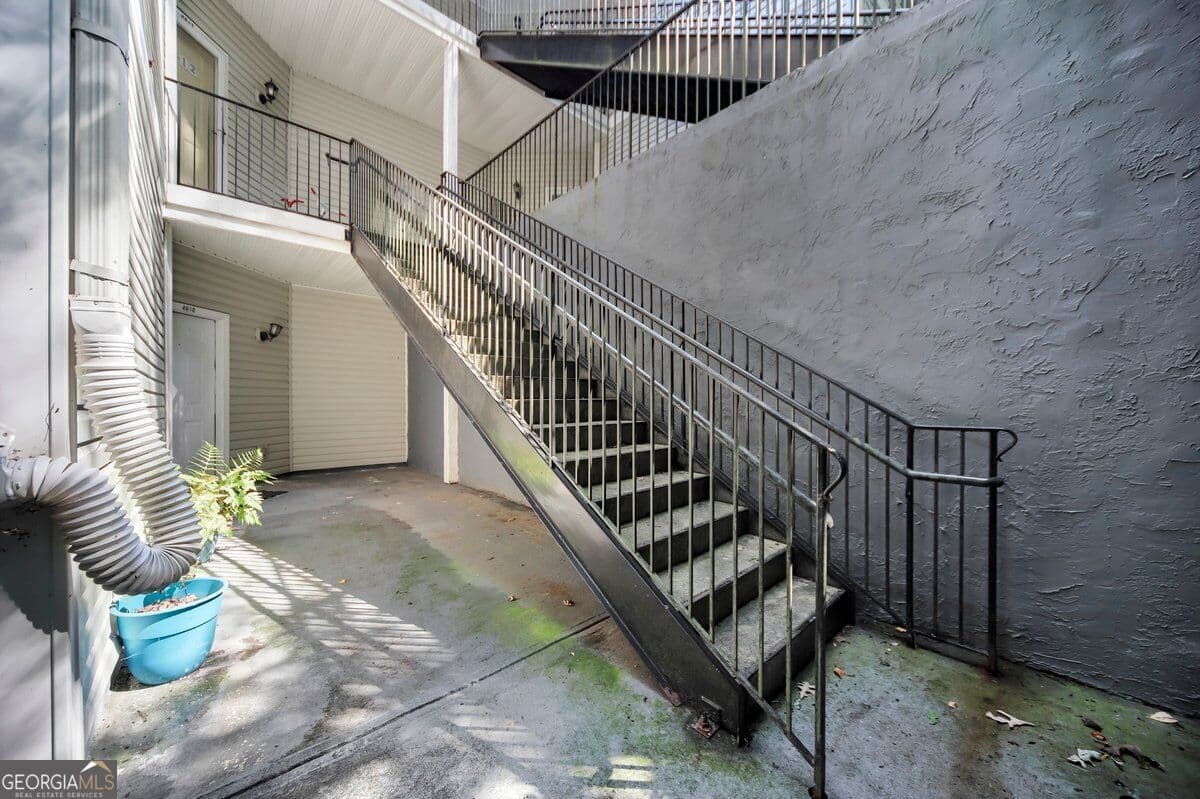 2 bedroom, 2 bathroom, 1,177 sq ft condominium for sale at 4010 Orchard Hill Terrace, Stone Mountain, GA 30083 — photo 4