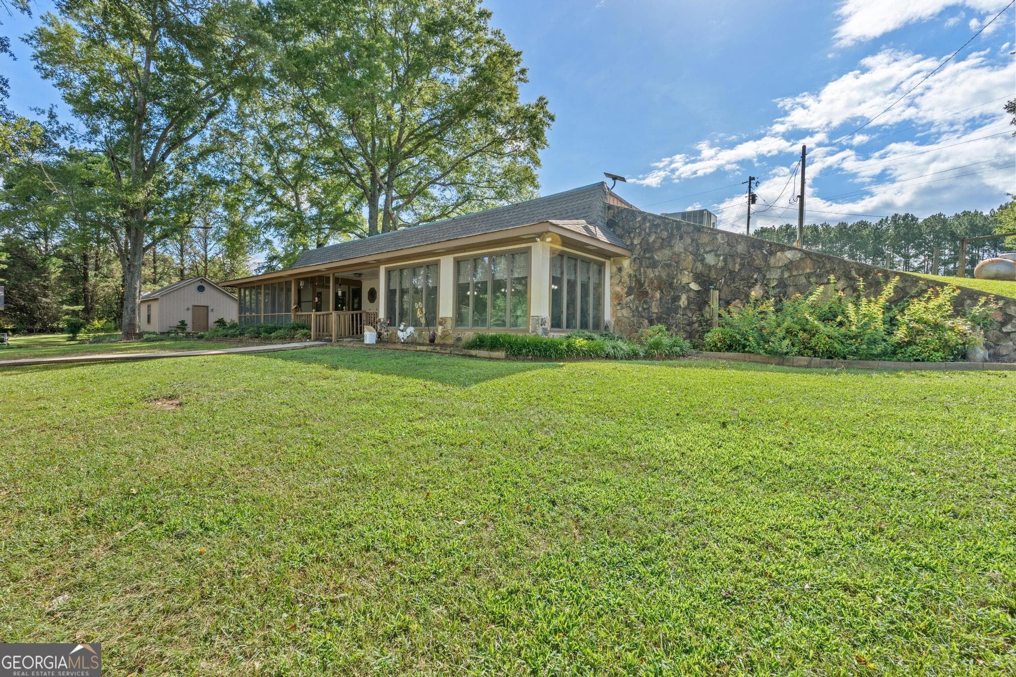 3 bedroom, 2 bathroom, 2,000 sq ft single family residence for sale at 818 McCrary Road, Molena, GA 30258 — photo 2