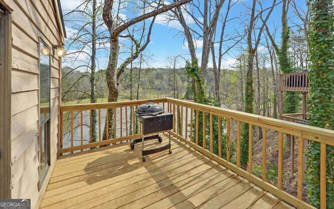 4 bedroom, 2.5 bathroom, 3,120 sq ft townhouse for sale at 390 Colony Cove, Alpharetta, GA 30022 — photo 4