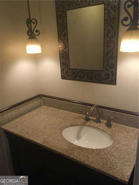 5 bedroom, 3.5 bathroom single family residence for rent at 1455 Spalding Drive, Sandy Springs, GA 30350 for $3,800 a month — photo 7
