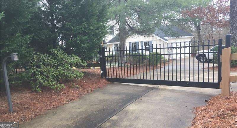5 bedroom, 3.5 bathroom single family residence for rent at 1455 Spalding Drive, Sandy Springs, GA 30350 for $3,800 a month — photo 1 of 21