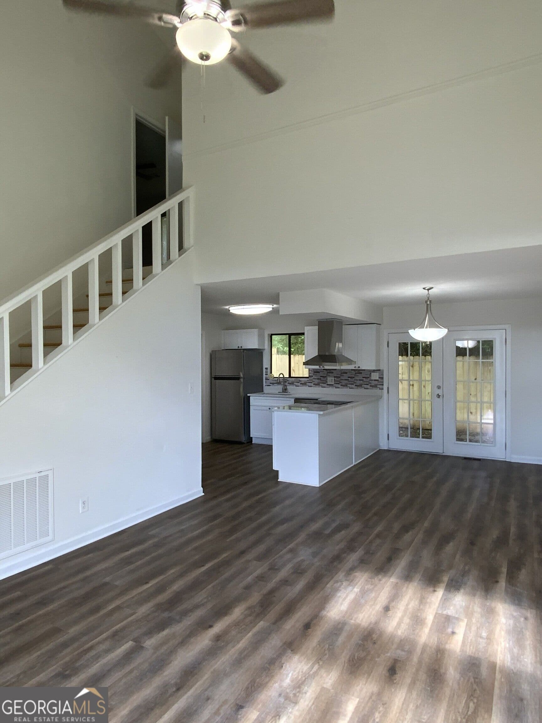 3 bedroom, 1 bathroom, 1,473 sq ft duplex for rent at 3975 Darryl Lane, Gainesville, GA 30506 for $1,750 a month — photo 3