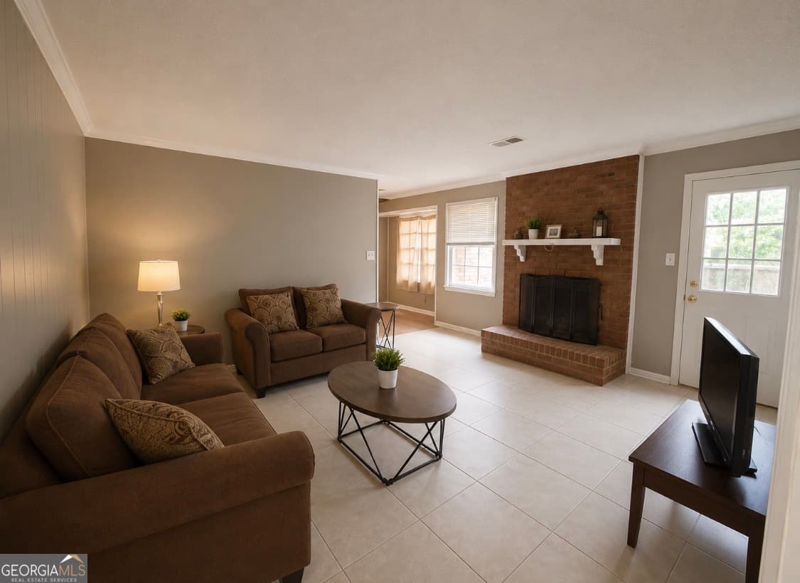 2 bedroom, 2 bathroom, 1,482 sq ft condominium for sale at 6354 Shannon Parkway 14F, Union City, GA 30291 — photo 3