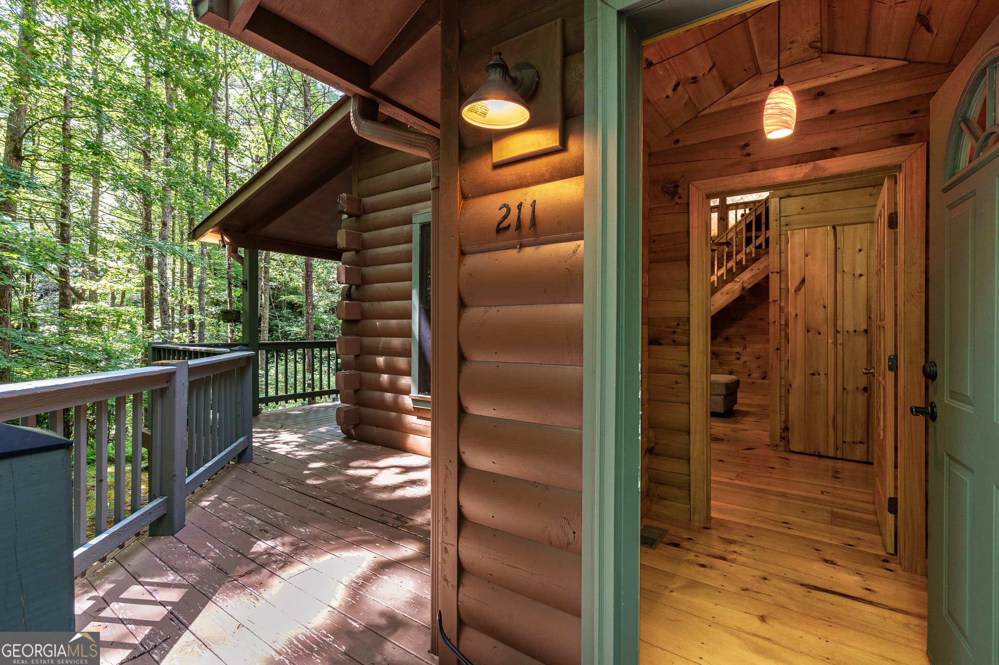 3 bedroom, 2 bathroom, 1,284 sq ft single family residence for sale at 211 Red Oak Forest Lane, Murphy, NC 28906 — photo 2