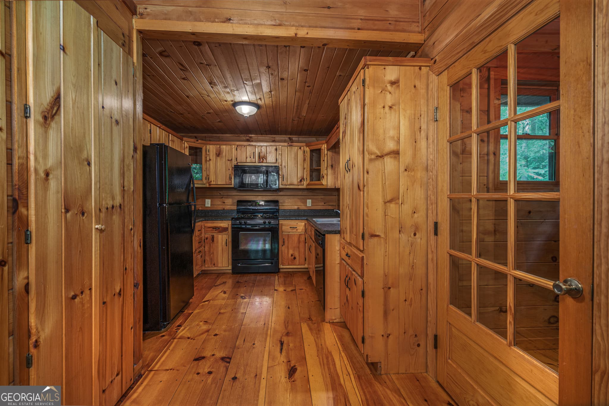 3 bedroom, 2 bathroom, 1,284 sq ft single family residence for sale at 211 Red Oak Forest Lane, Murphy, NC 28906 — photo 6