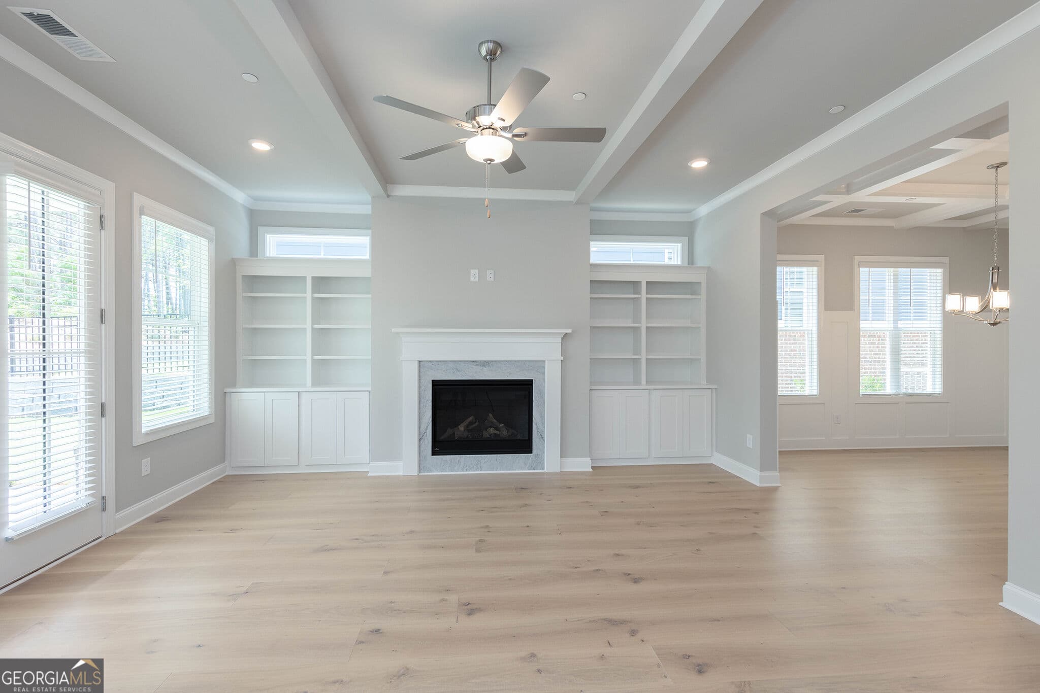 4 bedroom, 3.5 bathroom, 2,676 sq ft single family residence for sale at 5635 Meadowstone Walk, Kennesaw, GA 30152 — photo 6