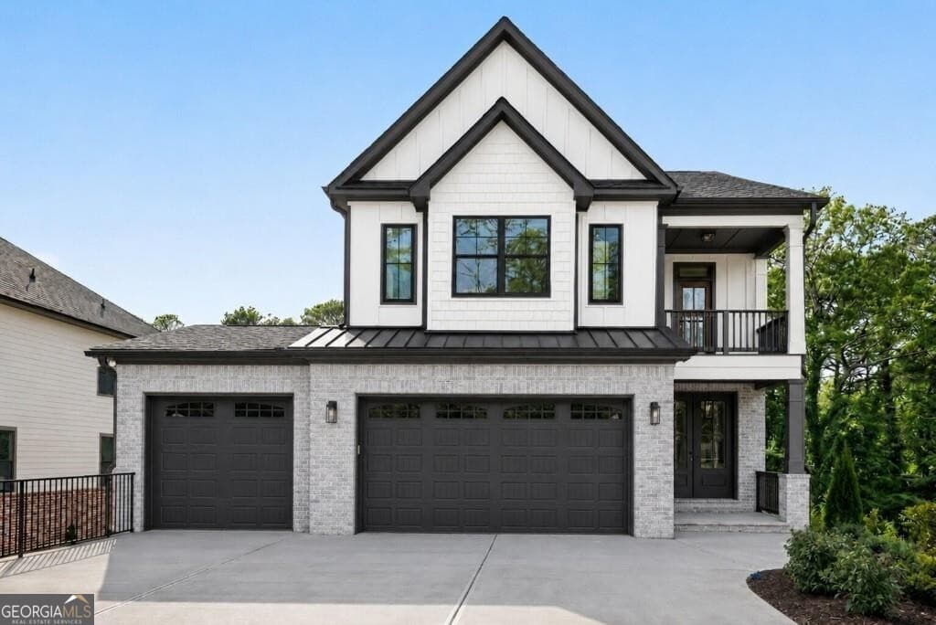 4 bedroom, 3.5 bathroom, 2,676 sq ft single family residence for sale at 5635 Meadowstone Walk, Kennesaw, GA 30152