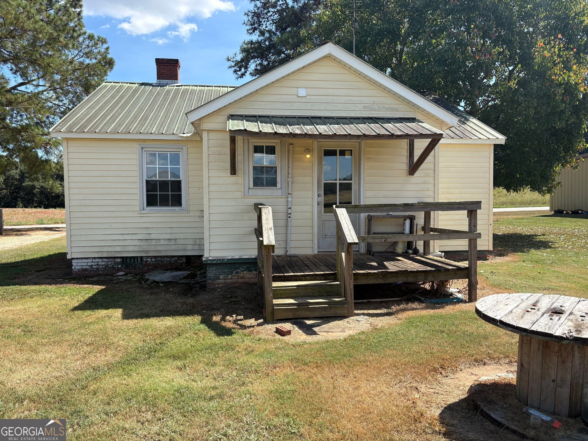 2 bedroom, 1 bathroom, 1,000 sq ft single family residence for rent at 962 Bakers Bridge Road, Royston, GA 30662 for $1,200 a month — photo 2