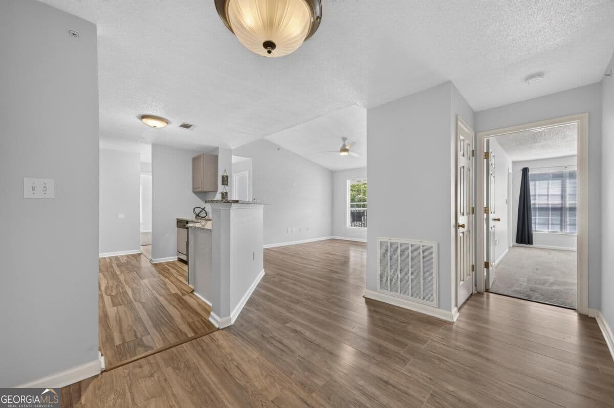 3 bedroom, 2 bathroom, 1,294 sq ft condominium for sale at 6308 Primrose Path, Eatonton, GA 31024 — photo 7