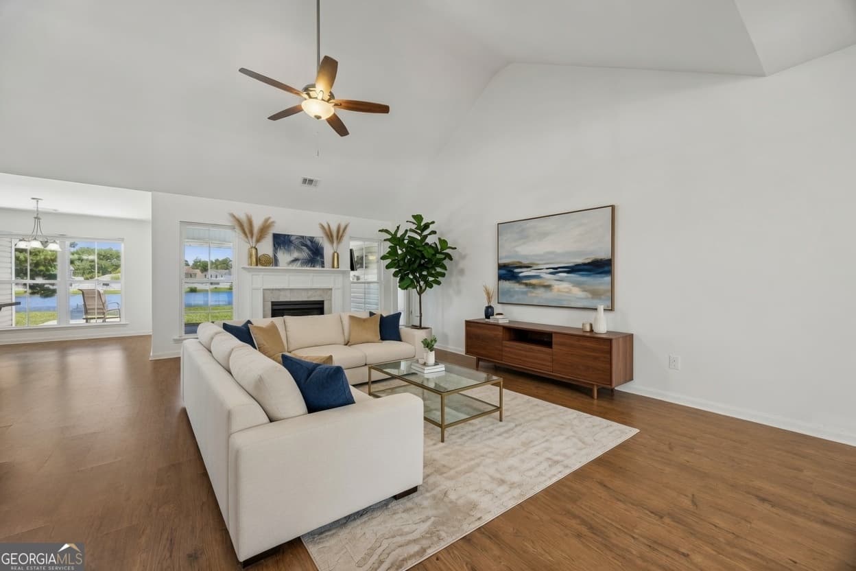 4 bedroom, 2 bathroom, 2,117 sq ft single family residence for sale at 345 Daniel Trent Way, Kingsland, GA 31548 — photo 4