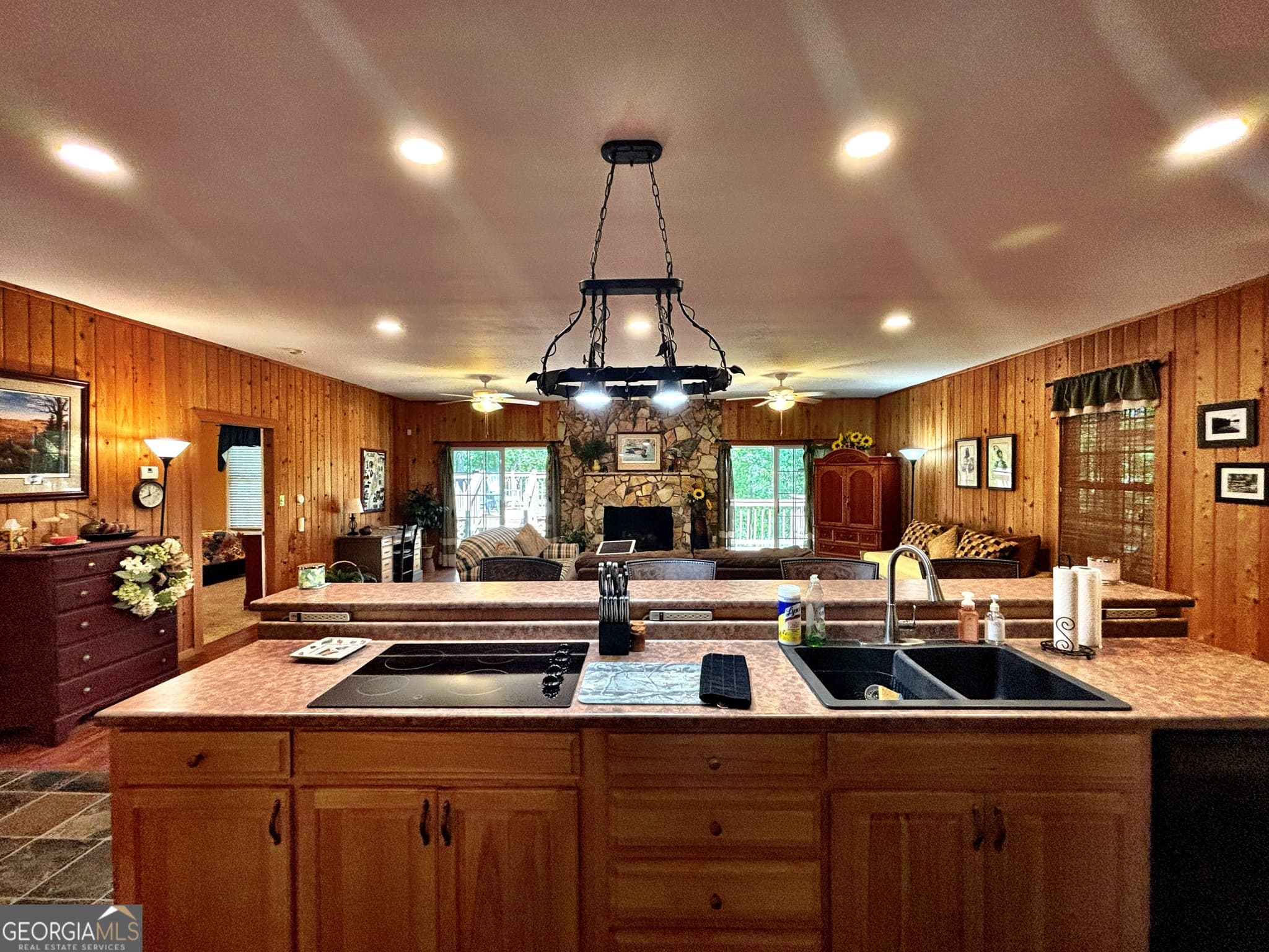 1 bedroom, 2 bathroom, 1,186 sq ft single family residence for sale at 8502 S 19 HWY, Culloden, GA 31016 — photo 8