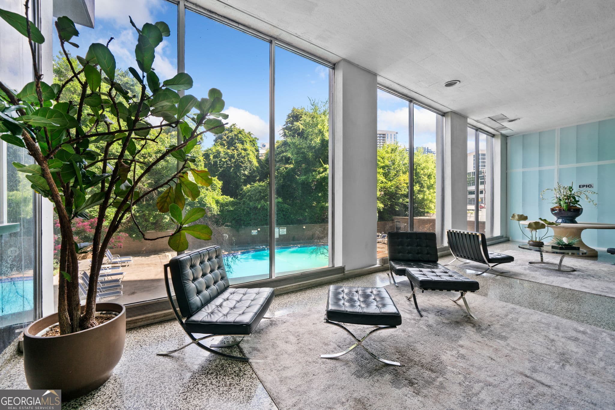1 bedroom, 1 bathroom, 850 sq ft condominium for sale at 215 Piedmont Avenue APT 2002, Atlanta, GA 30308 — photo 2