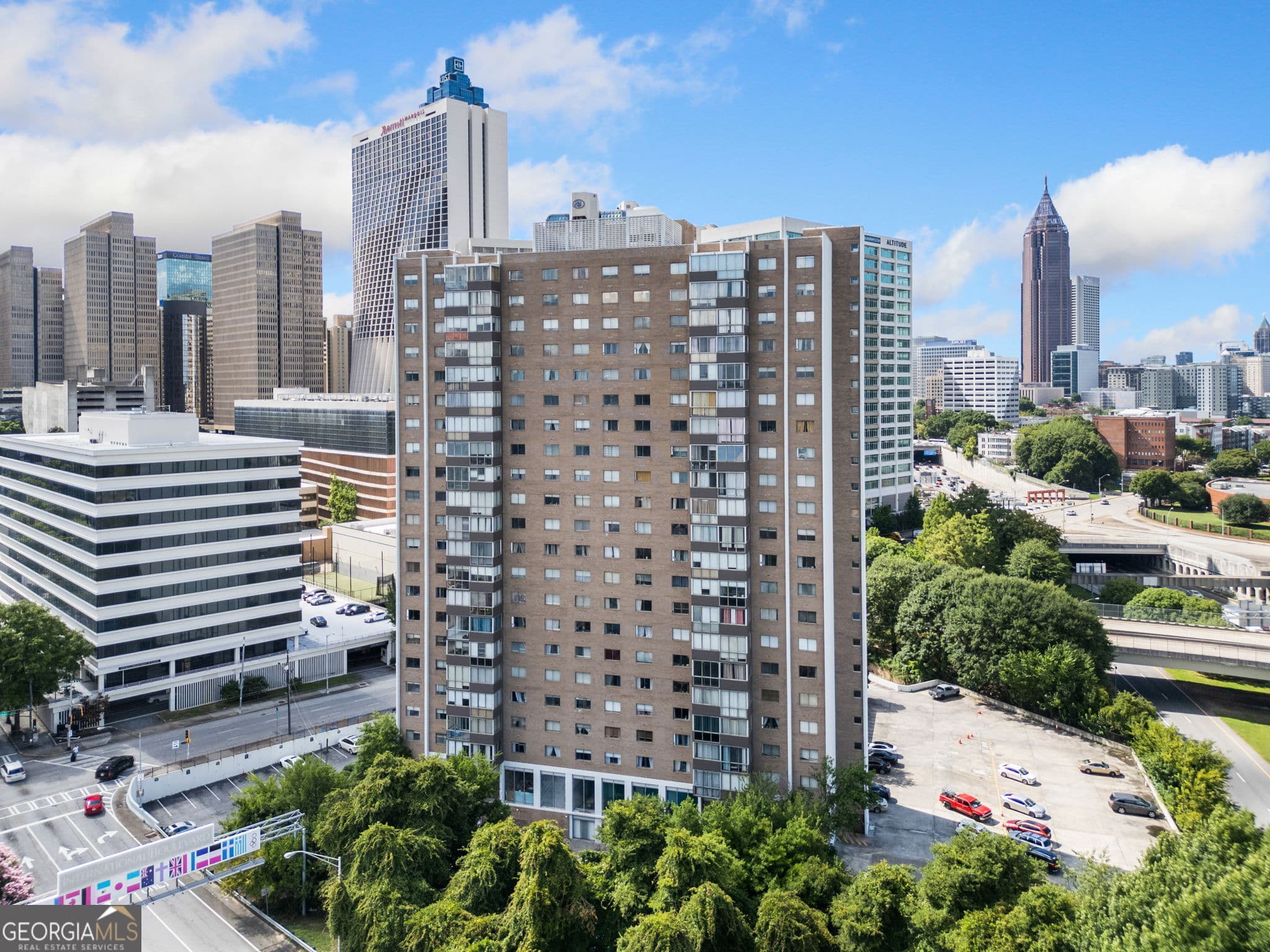 1 bedroom, 1 bathroom, 850 sq ft condominium for sale at 215 Piedmont Avenue APT 2002, Atlanta, GA 30308