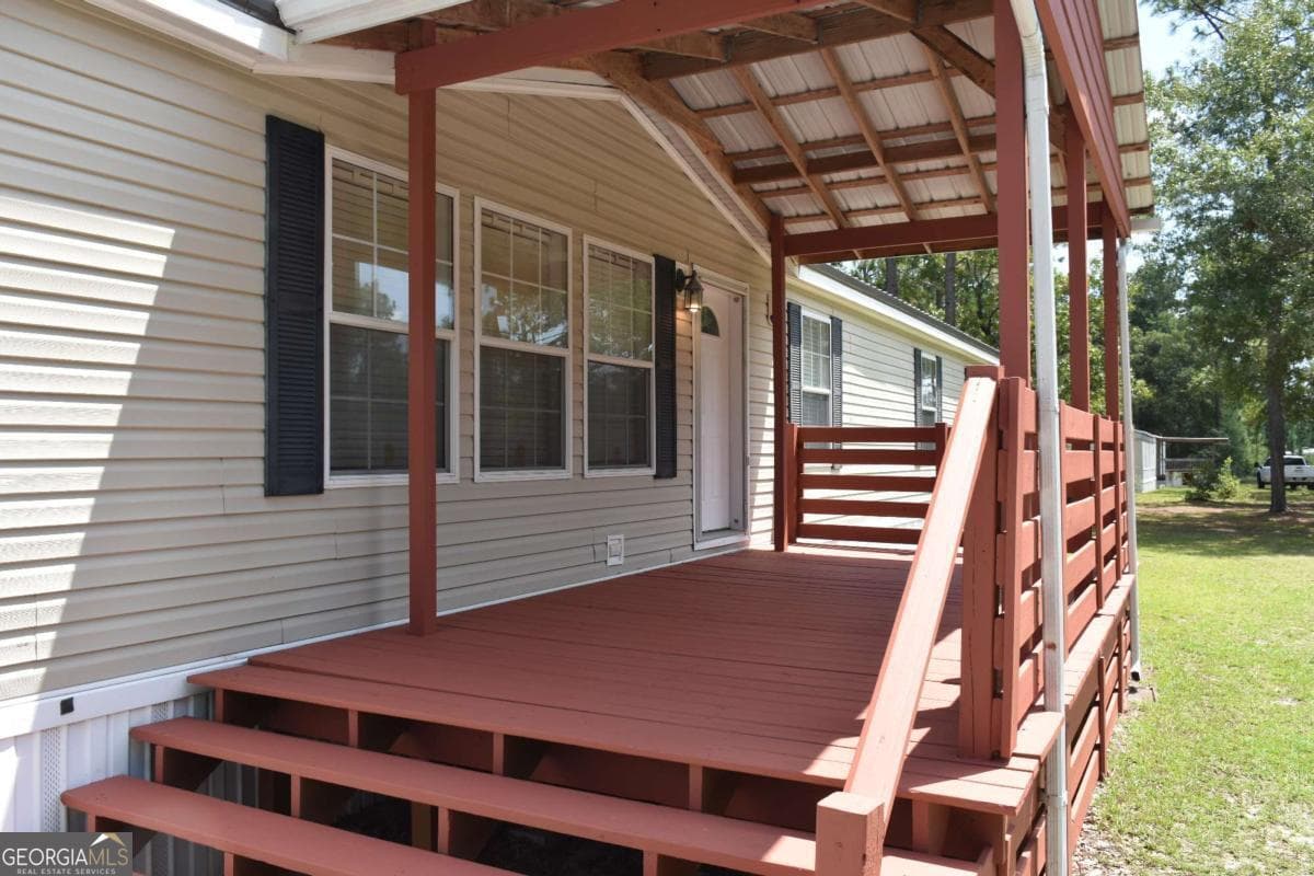 4 bedroom, 2 bathroom, 2,356 sq ft single family residence under contract at 1438 Fannie Head Road, Jesup, GA 31545 — photo 2