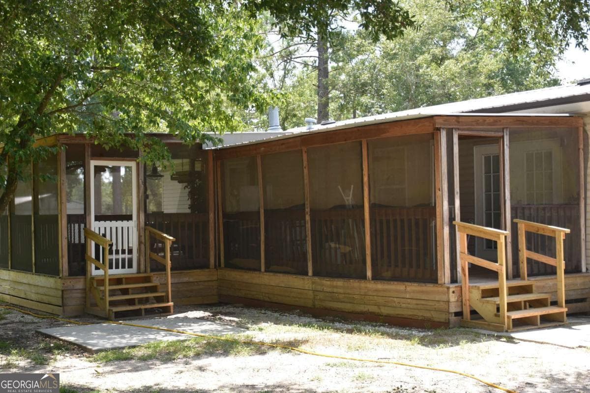 4 bedroom, 2 bathroom, 2,356 sq ft single family residence under contract at 1438 Fannie Head Road, Jesup, GA 31545 — photo 3