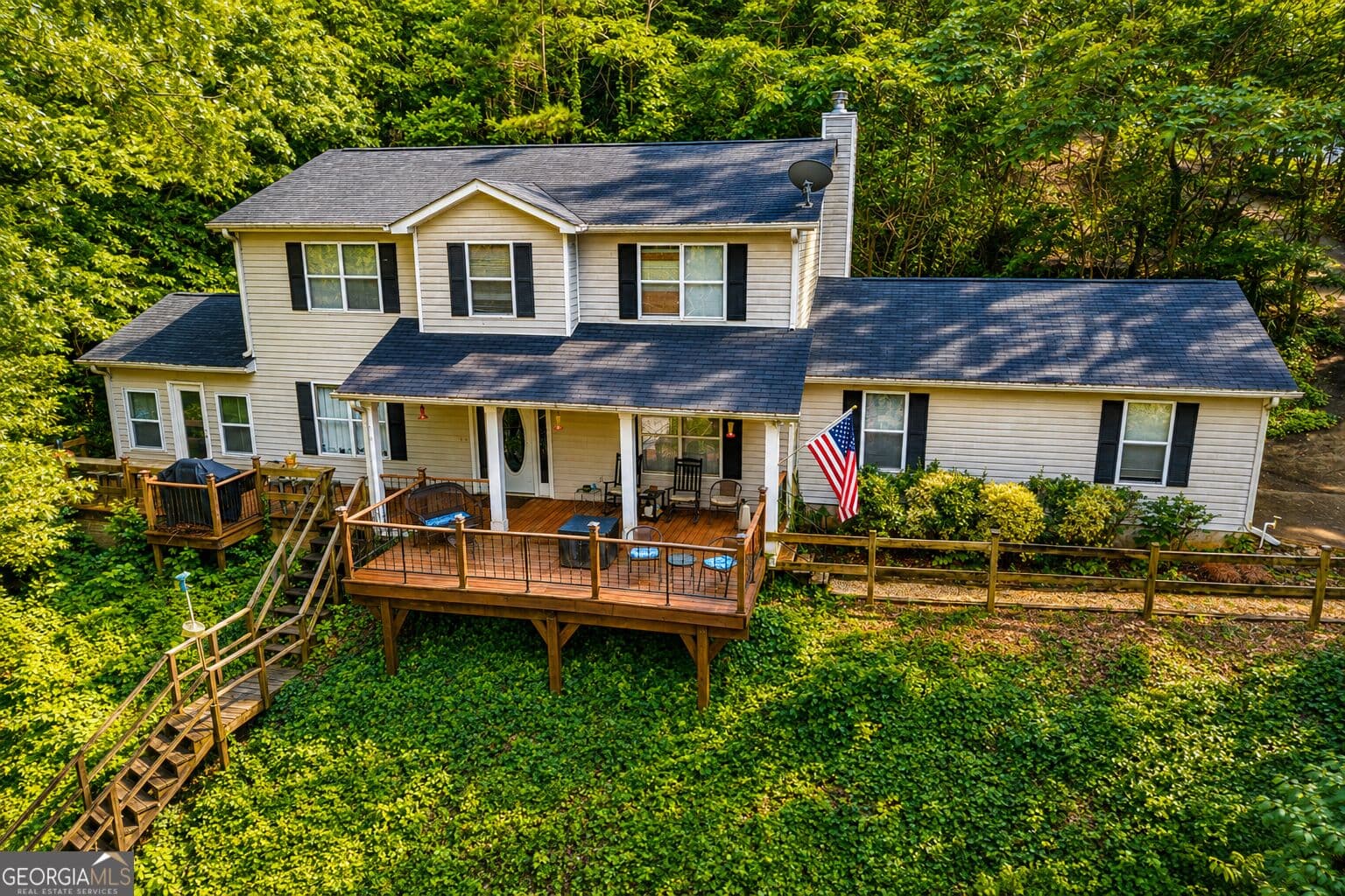 4 bedroom, 2.5 bathroom, 1,827 sq ft single family residence for sale at 326 E Mourning Dove Court, Monticello, GA 31064 — photo 1 of 69