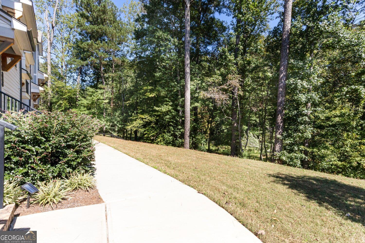 4 bedroom, 3.5 bathroom, 2,221 sq ft townhouse for sale at 1577 Chittenden Lane, Tucker, GA 30084 — photo 6