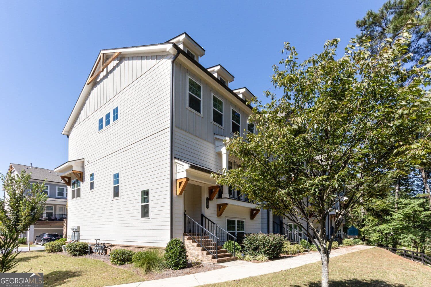 4 bedroom, 3.5 bathroom, 2,221 sq ft townhouse for sale at 1577 Chittenden Lane, Tucker, GA 30084 — photo 4