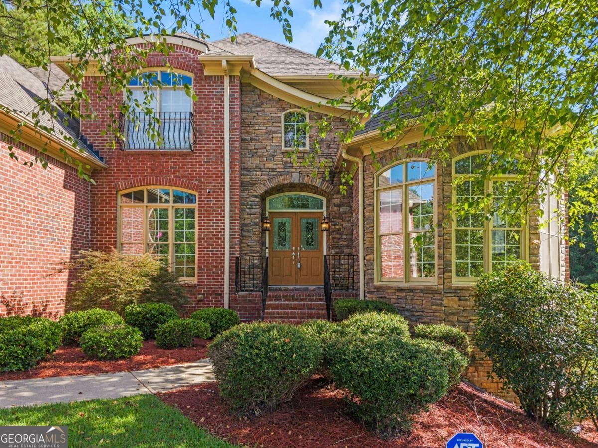 5 bedroom, 4.5 bathroom, 5,405 sq ft single family residence for sale at 1608 Mason Court, Phenix City, AL 36867 — photo 2