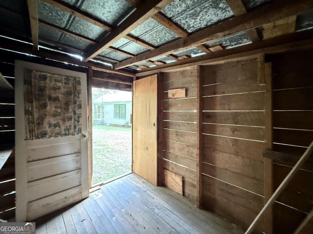 1 bedroom, 1 bathroom, 608 sq ft single family residence for sale at 7514 Ga Highway 17, Bowersville, GA 30516 — photo 6