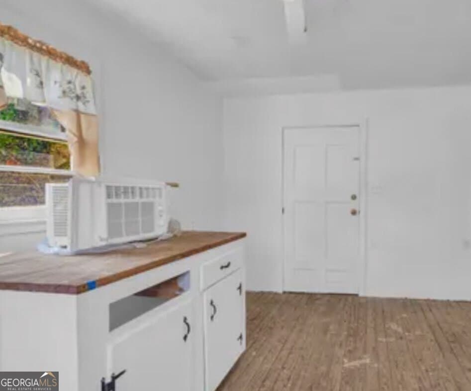 1 bedroom, 1 bathroom, 608 sq ft single family residence for sale at 7514 Ga Highway 17, Bowersville, GA 30516 — photo 9