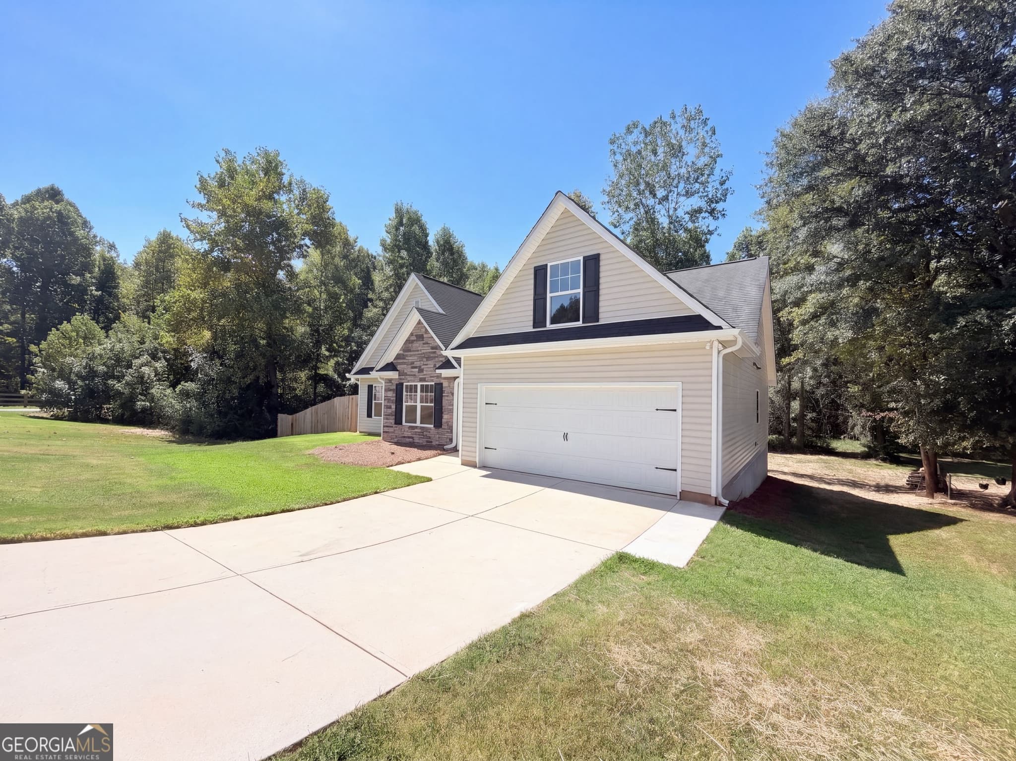 4 bedroom, 2 bathroom, 1,899 sq ft single family residence for sale at 249 Clearwater Drive, Monroe, GA 30655 — photo 6