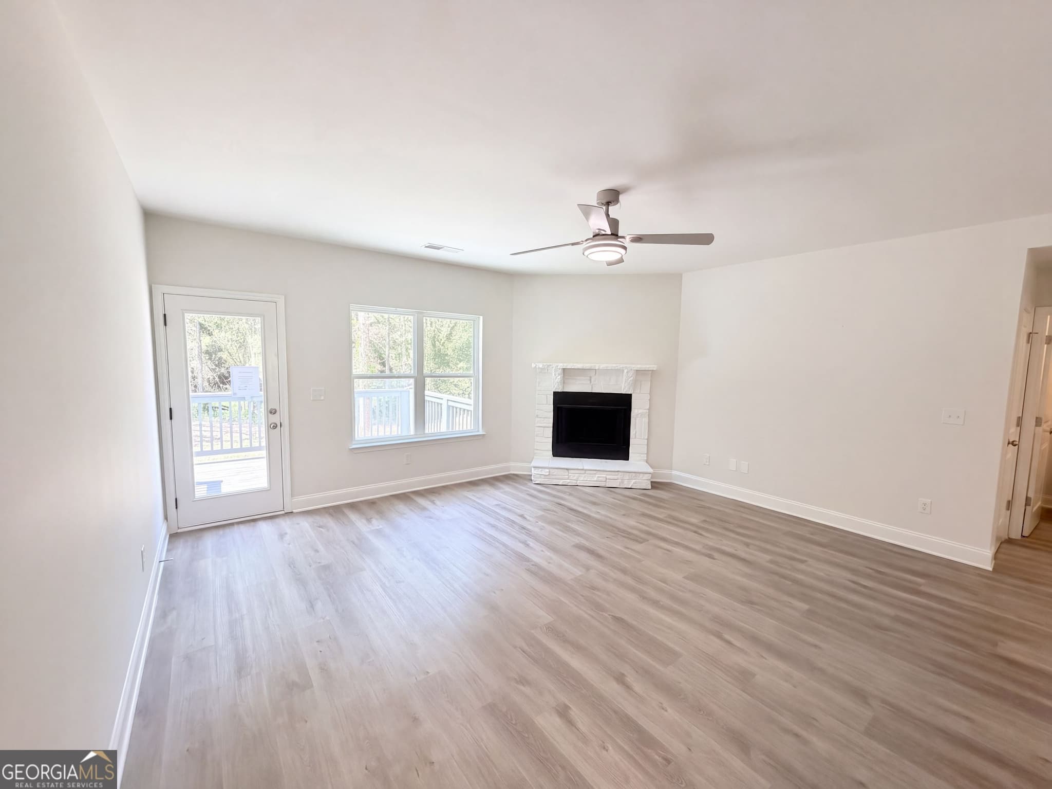 4 bedroom, 2 bathroom, 1,899 sq ft single family residence for sale at 249 Clearwater Drive, Monroe, GA 30655 — photo 3