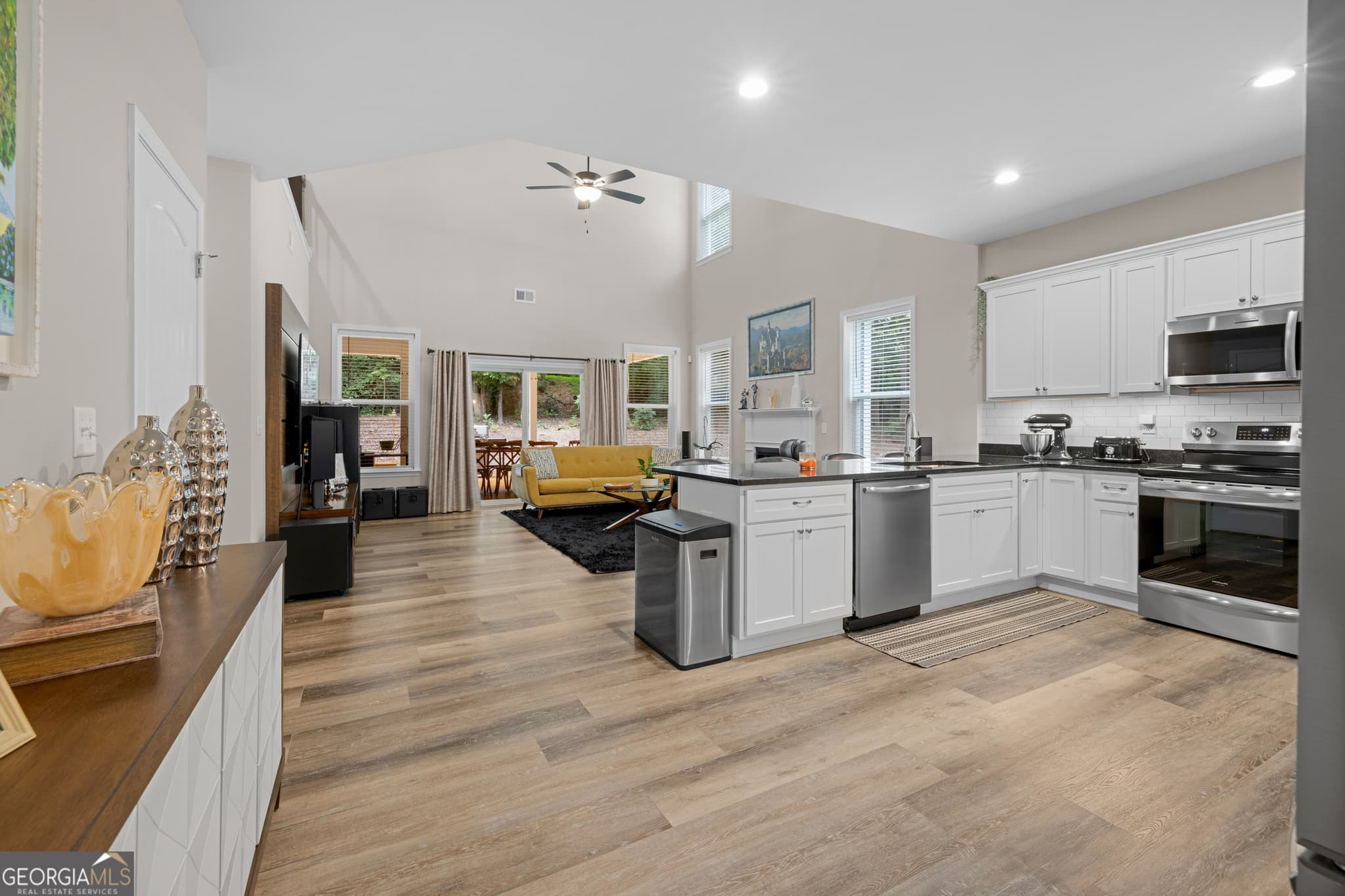 4 bedroom, 3.5 bathroom, 2,686 sq ft single family residence for sale at 213 Brittany Park, Anderson, SC 29621 — photo 7