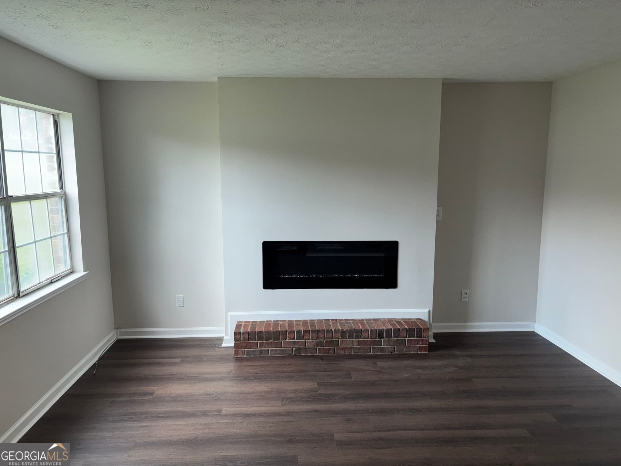 3 bedroom, 2.5 bathroom, 1,350 sq ft townhouse for rent at 1731 Hunting Creek Drive, Conyers, GA 30013 for $1,595 a month — photo 3