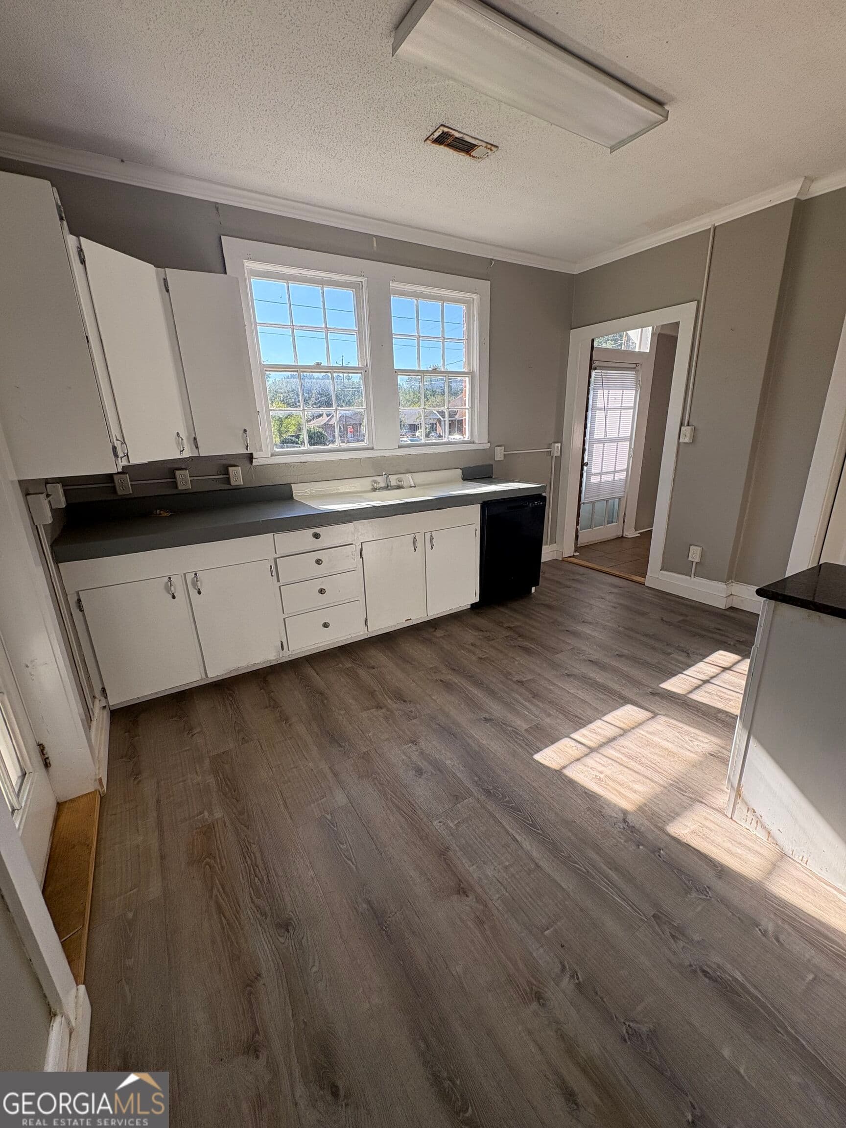 2 bedroom, 1 bathroom, 1,222 sq ft single family residence for rent at 15 Elmwood Street, Rome, GA 30161 for $1,100 a month — photo 8