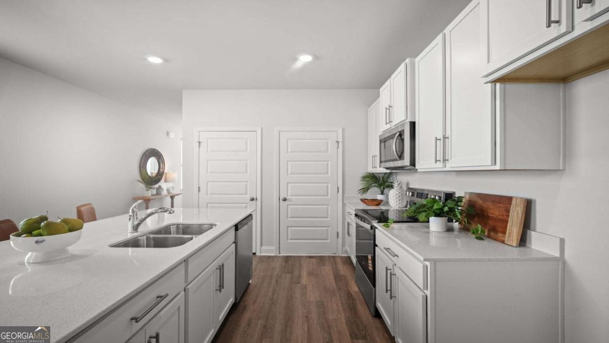3 bedroom, 2 bathroom, 1,249 sq ft single family residence for sale at 312 Flax Street, Statesboro, GA 30461 — photo 5