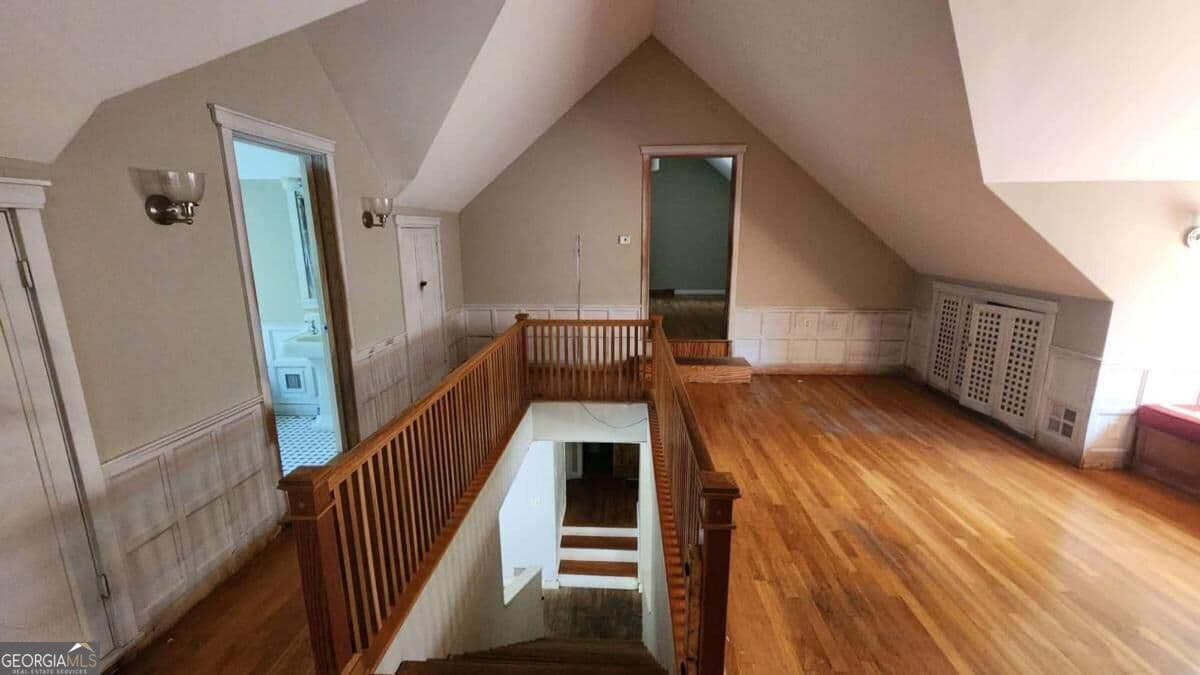 5 bedroom, 3 bathroom, 3,203 sq ft single family residence for sale at 55 Beverly Road, Atlanta, GA 30309 — photo 4