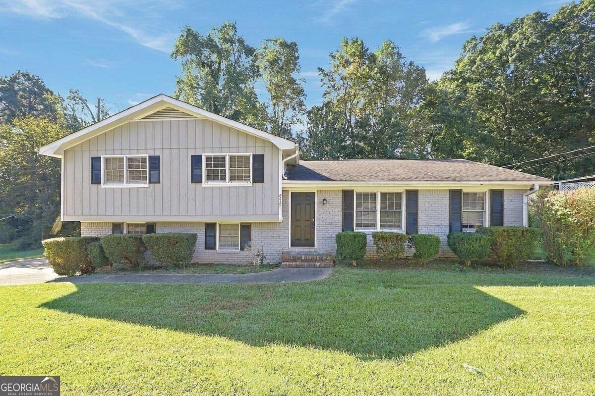 3 bedroom, 2 bathroom single family residence for rent at 5445 Mill Valley Drive, Douglasville, GA 30135 for $1,615 a month — photo 1 of 18