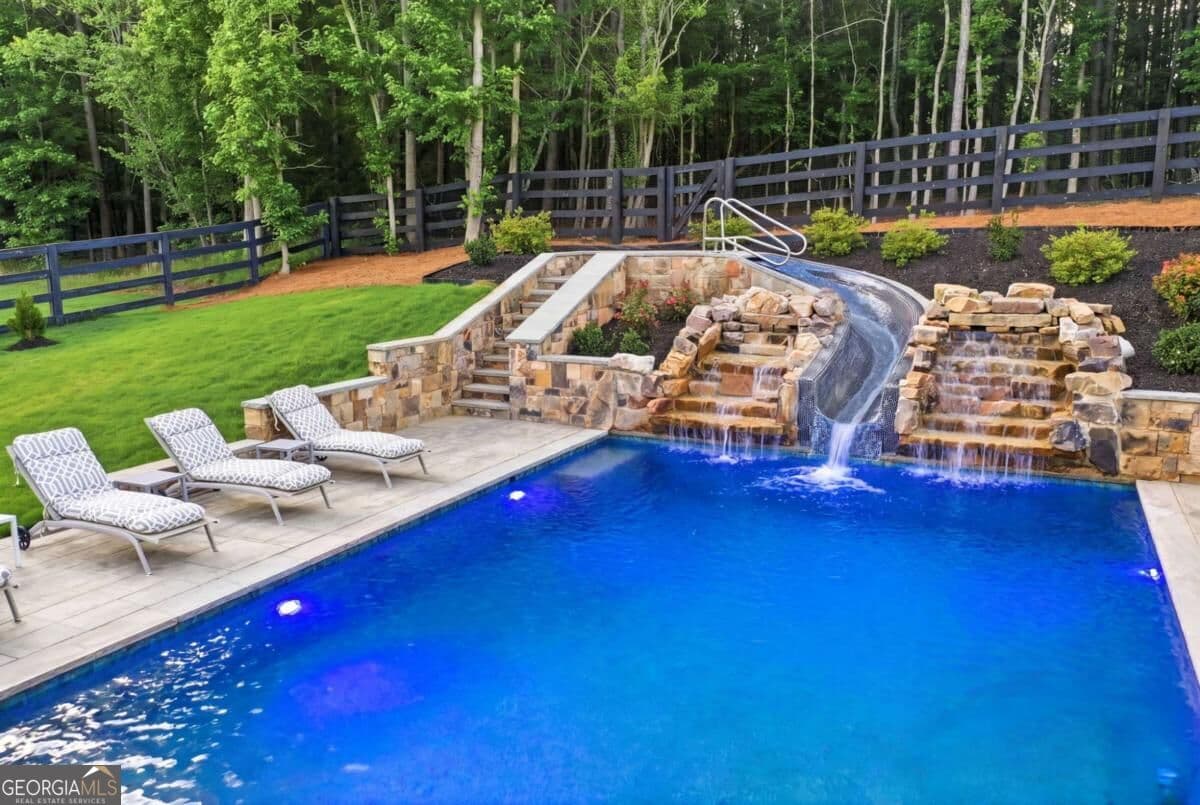 6 bedroom, 5 bathroom, 5,400 sq ft single family residence for sale at 5475 Summit Oak Drive, Milton, GA 30004 — photo 3