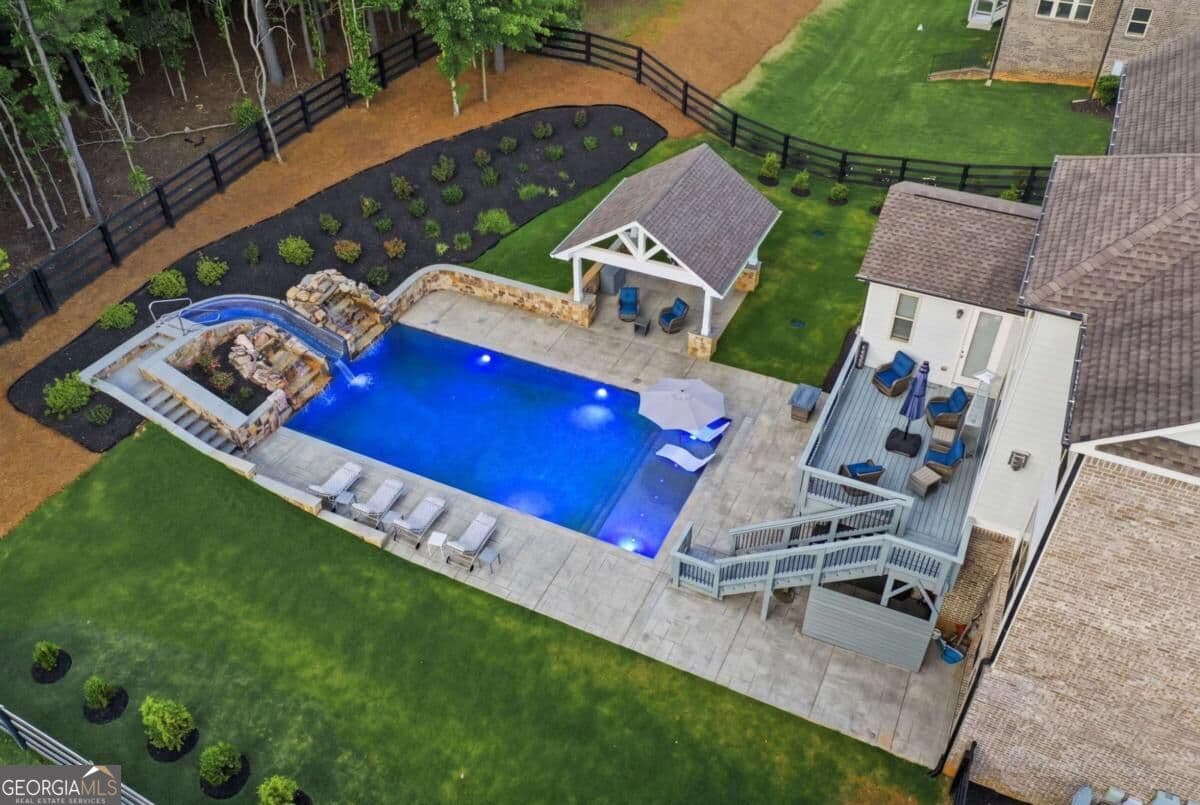 6 bedroom, 5 bathroom, 5,400 sq ft single family residence for sale at 5475 Summit Oak Drive, Milton, GA 30004 — photo 5