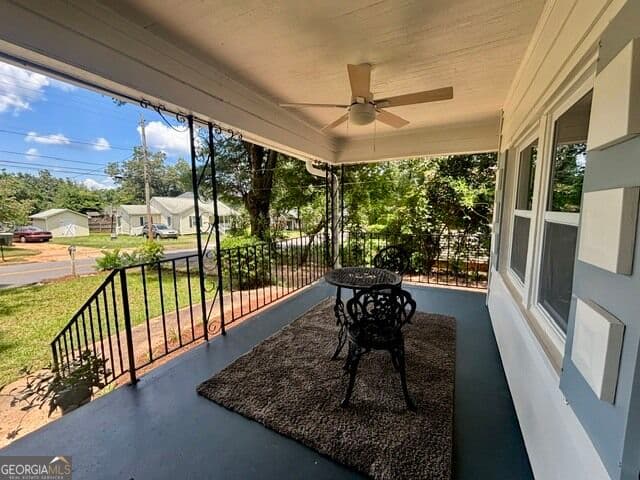 3 bedroom, 1 bathroom, 1,239 sq ft single family residence for sale at 410 Mallory Street, Thomaston, GA 30286 — photo 4