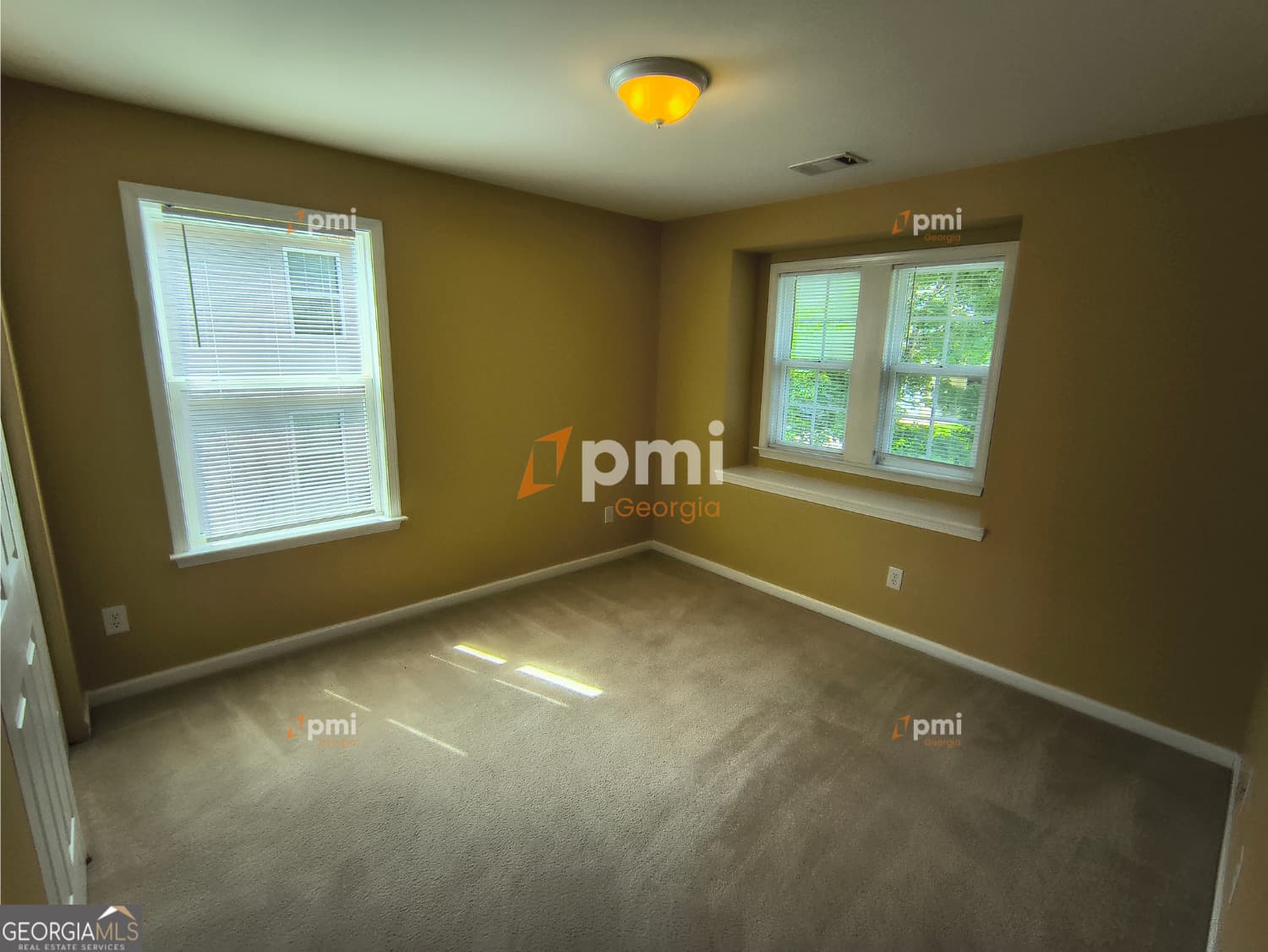 3 bedroom, 2.5 bathroom, 2,044 sq ft single family residence for rent at 350 Fairmont Way, Fairburn, GA 30213 for $2,025 a month — photo 9