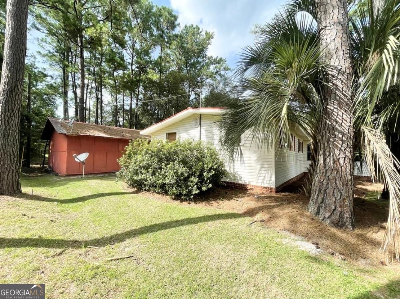 3 bedroom, 2 bathroom, 1,668 sq ft manufactured home,mobile home under contract at 1031 Moore Haven Circle, Townsend, GA 31331 — photo 5
