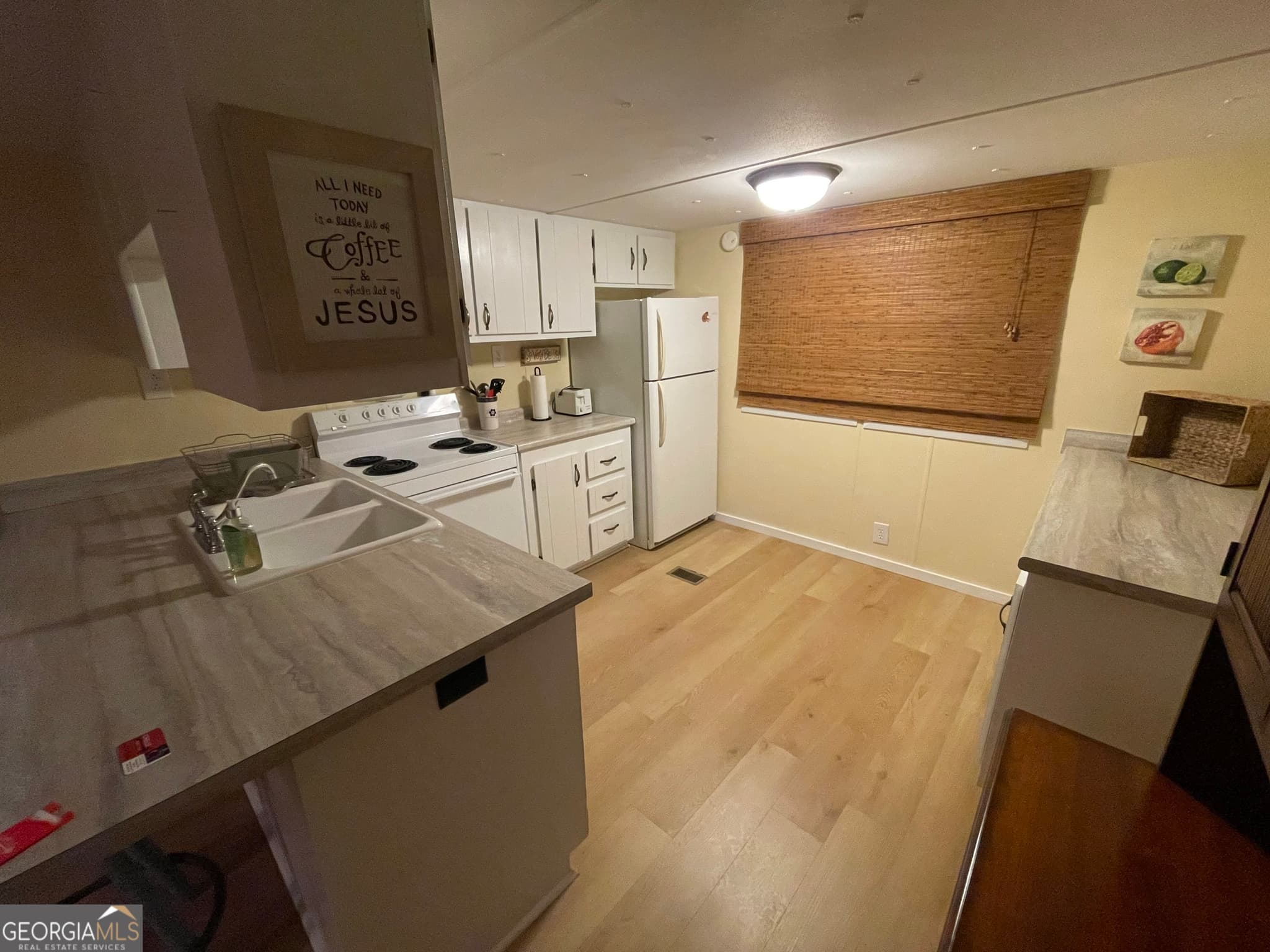 3 bedroom, 2 bathroom, 1,668 sq ft manufactured home,mobile home under contract at 1031 Moore Haven Circle, Townsend, GA 31331 — photo 10