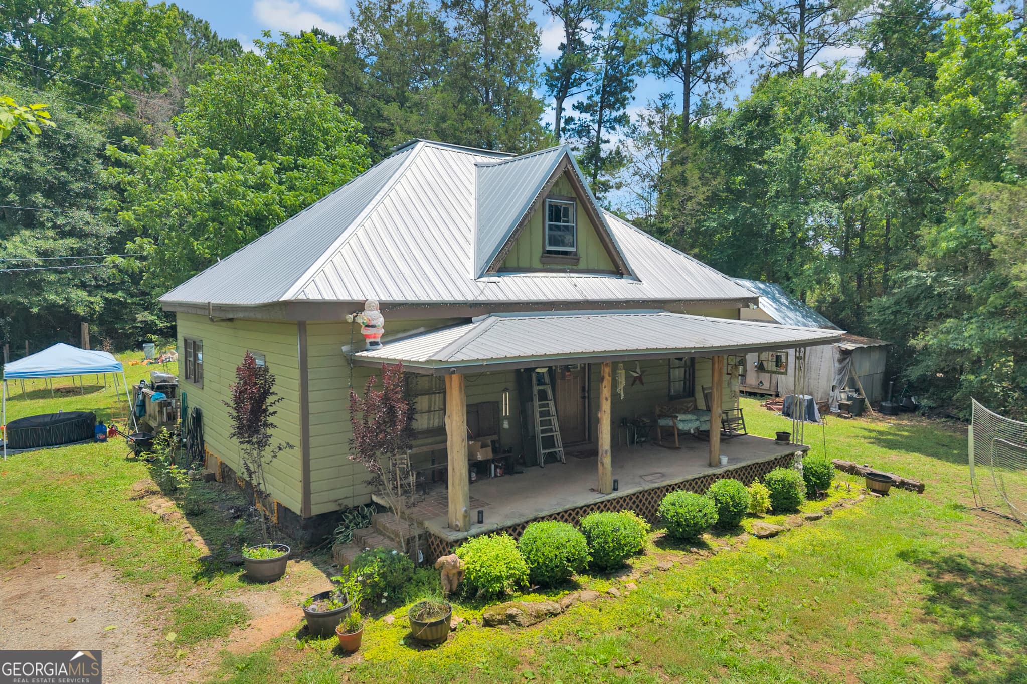 4 bedroom, 1 bathroom, 1,324 sq ft single family residence sold at 5445 County Line Road, Mansfield, GA 30055
