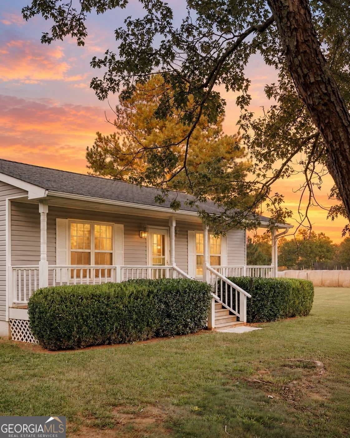 2 bedroom, 1 bathroom, 884 sq ft single family residence for sale at 984 Arnoldsville Road, Winterville, GA 30683 — photo 2