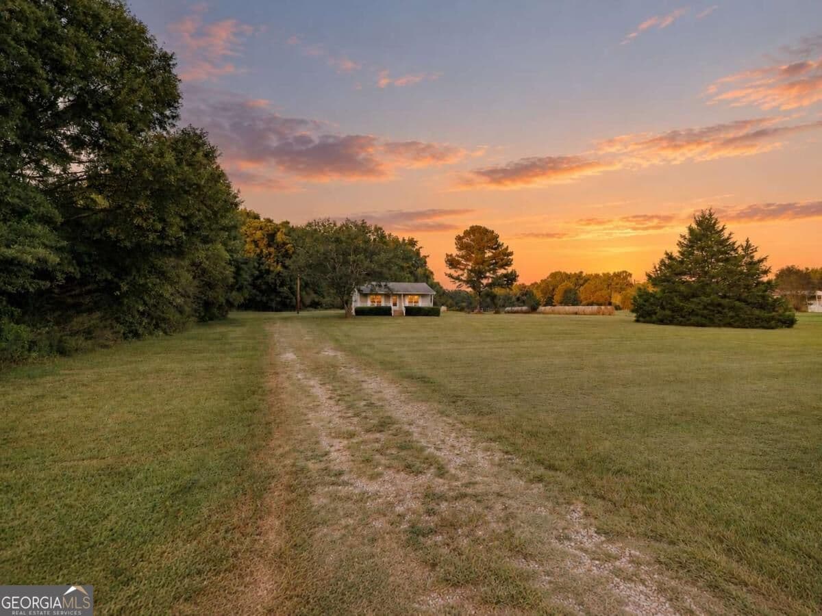 2 bedroom, 1 bathroom, 884 sq ft single family residence for sale at 984 Arnoldsville Road, Winterville, GA 30683 — photo 6